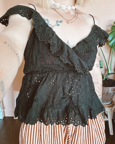 Top en dentelle à épaule dénudée -  vintage bohème